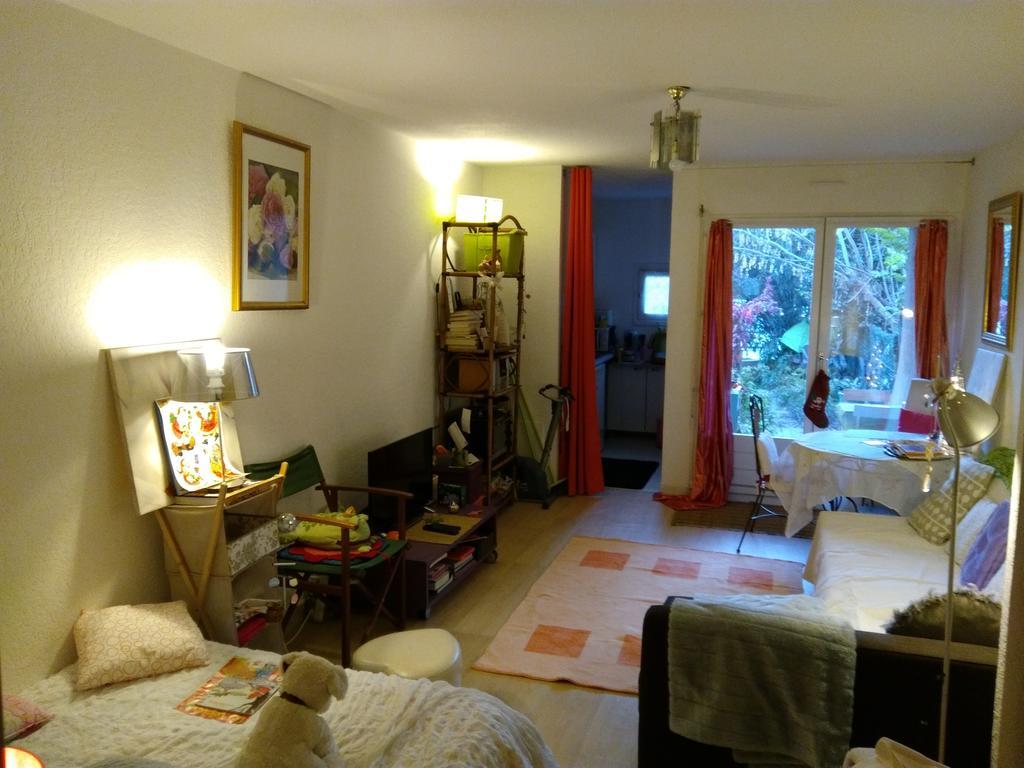 Joli Studio Avec Jardinet Avinhão Exterior foto