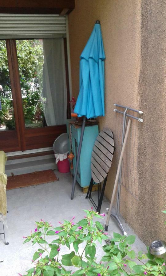 Joli Studio Avec Jardinet Avinhão Exterior foto